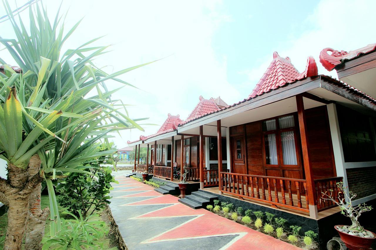 The Royal Joglo Hotel Tepus Exterior foto